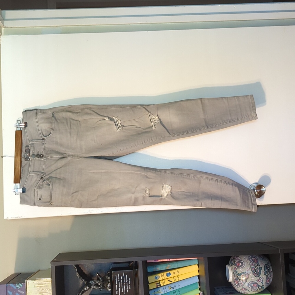 Torrid light gray distressed Jeggings in size 12R